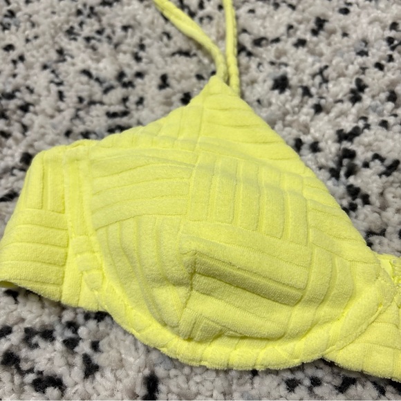 Beach Riot Yellow Bikini Top Large - Picture 6 of 11